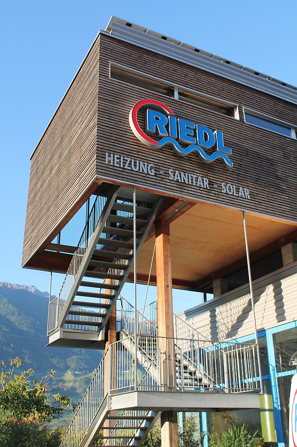 Firmengebäude Firmengebäude